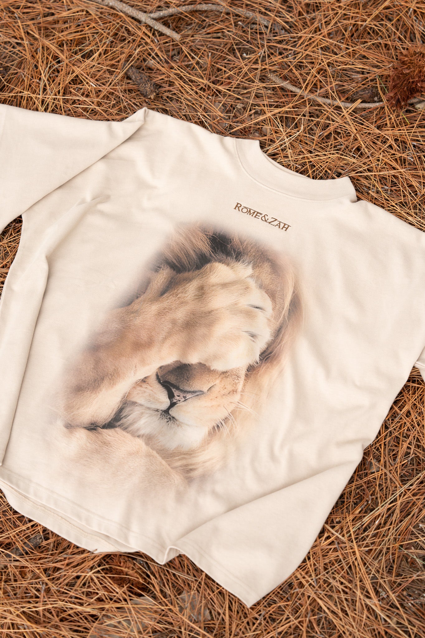 Seamless Lion Tee